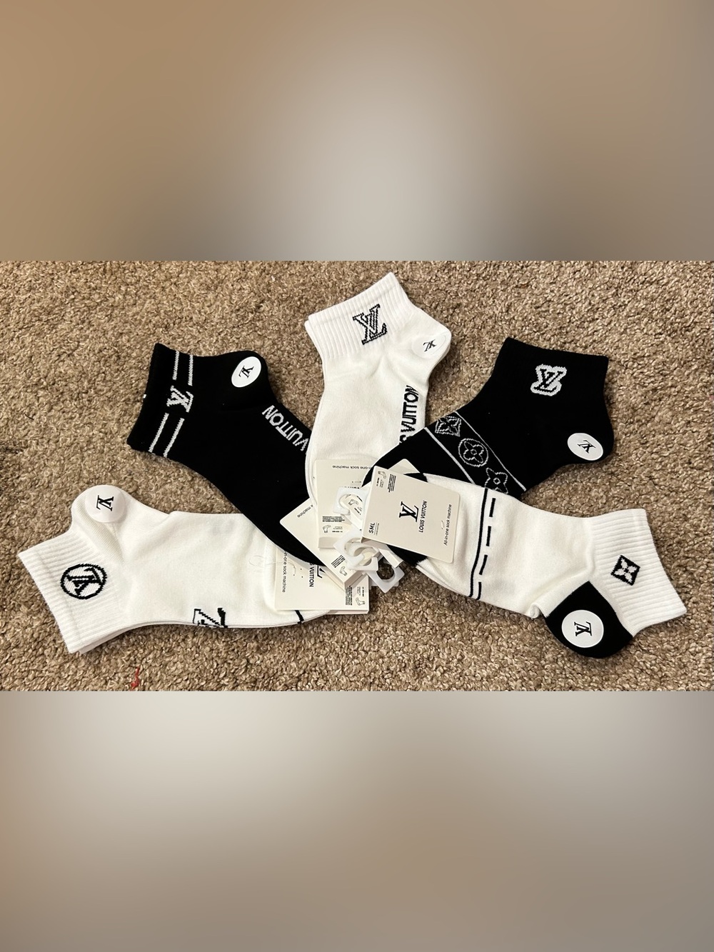 Fashion LV Black & White Logo Crew Sock - Choose 1